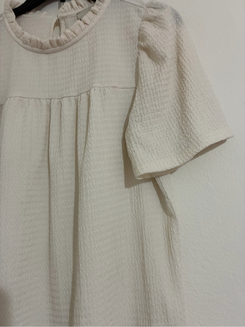 LOFT Cream Textured Ruffle-Neck Tunic - Picture 3 of 12